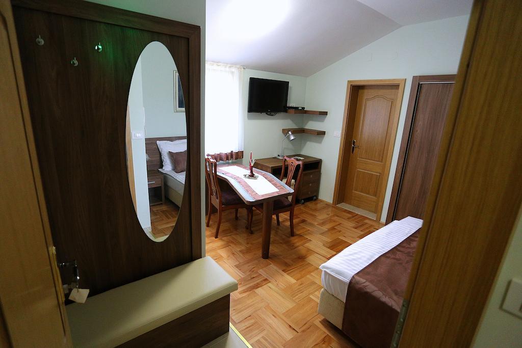 Apartments Ivana - Iva Zadar Exteriör bild